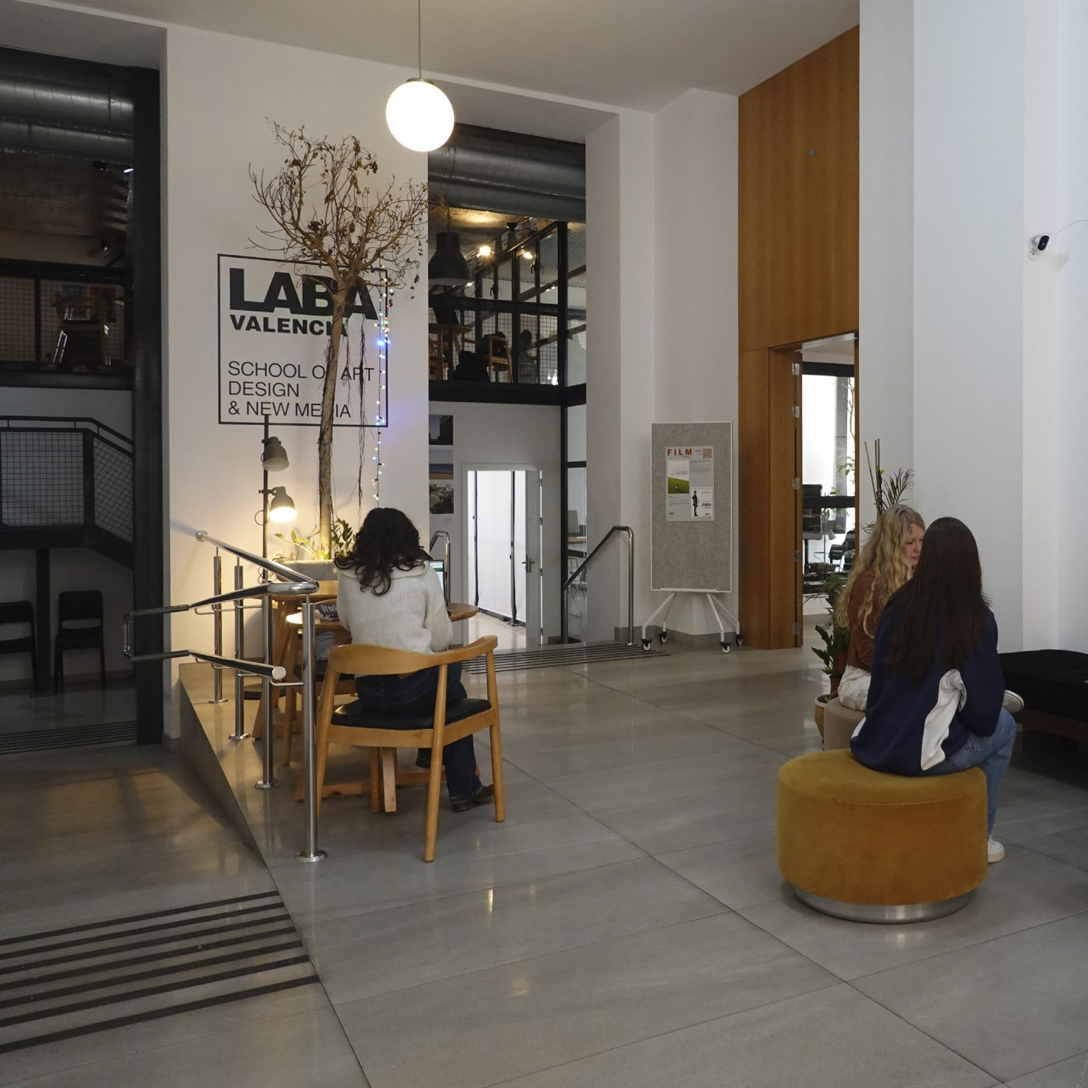 LABA VALENCIA School of Art Design & New Media - BAH GRAPHIC DESIGN & DIGITAL MEDIA