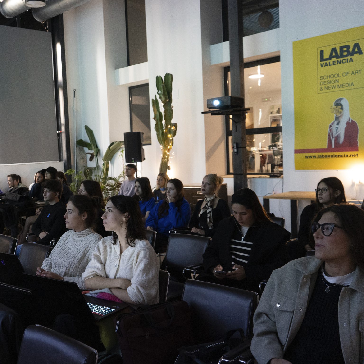 LABA VALENCIA School od Art Design & New Media - BAH GRAPHIC DESIGN & DIGITAL MEDIA